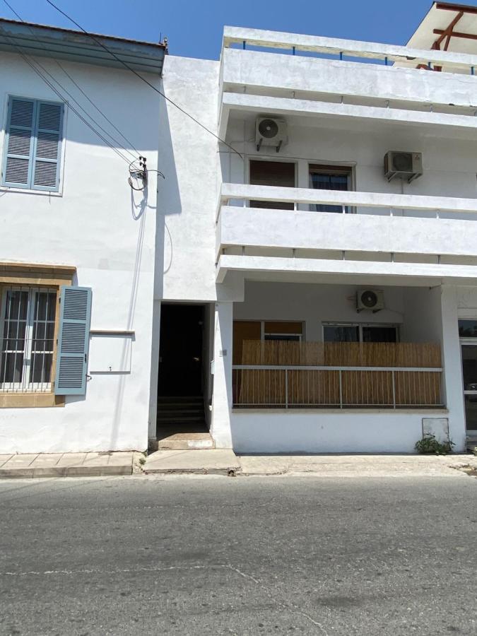 Past Or Tail Rooms Larnaca Ngoại thất bức ảnh