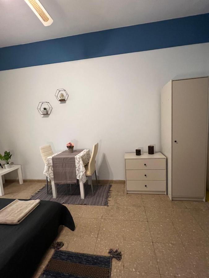 Past Or Tail Rooms Larnaca Ngoại thất bức ảnh