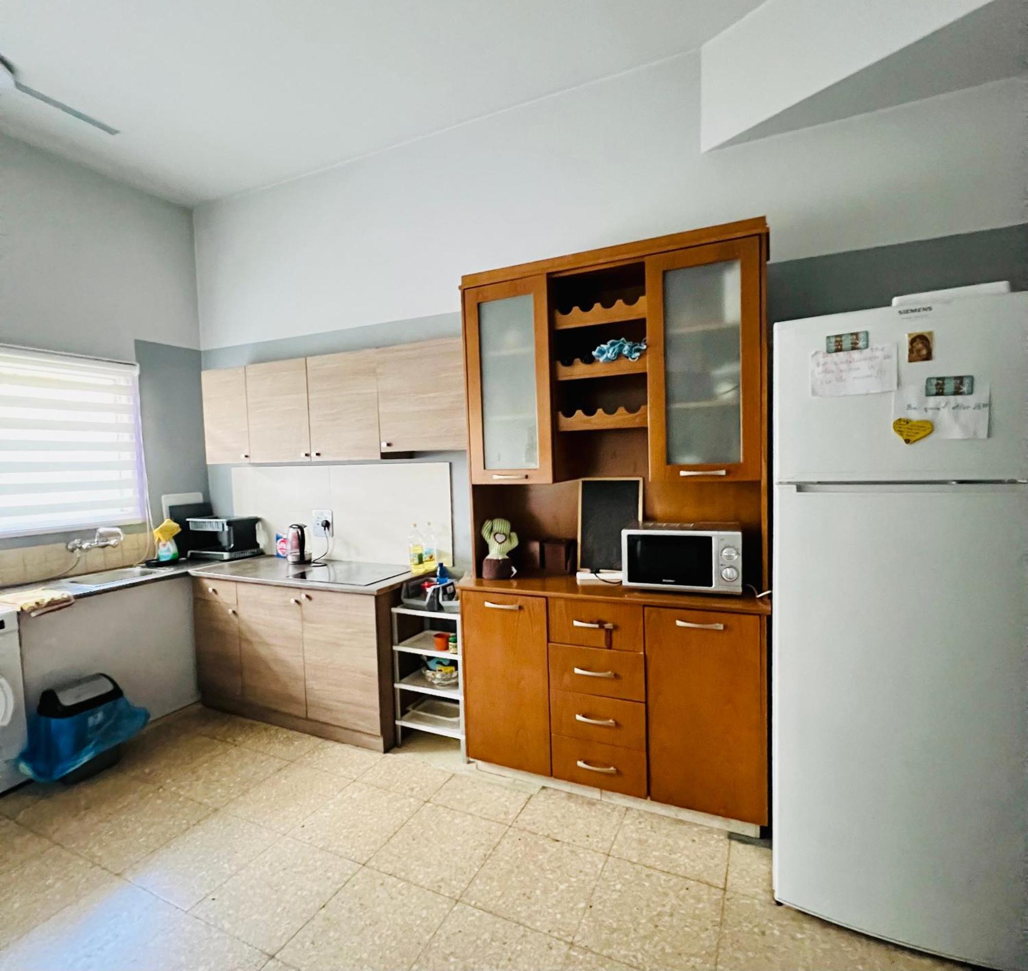 Past Or Tail Rooms Larnaca Ngoại thất bức ảnh