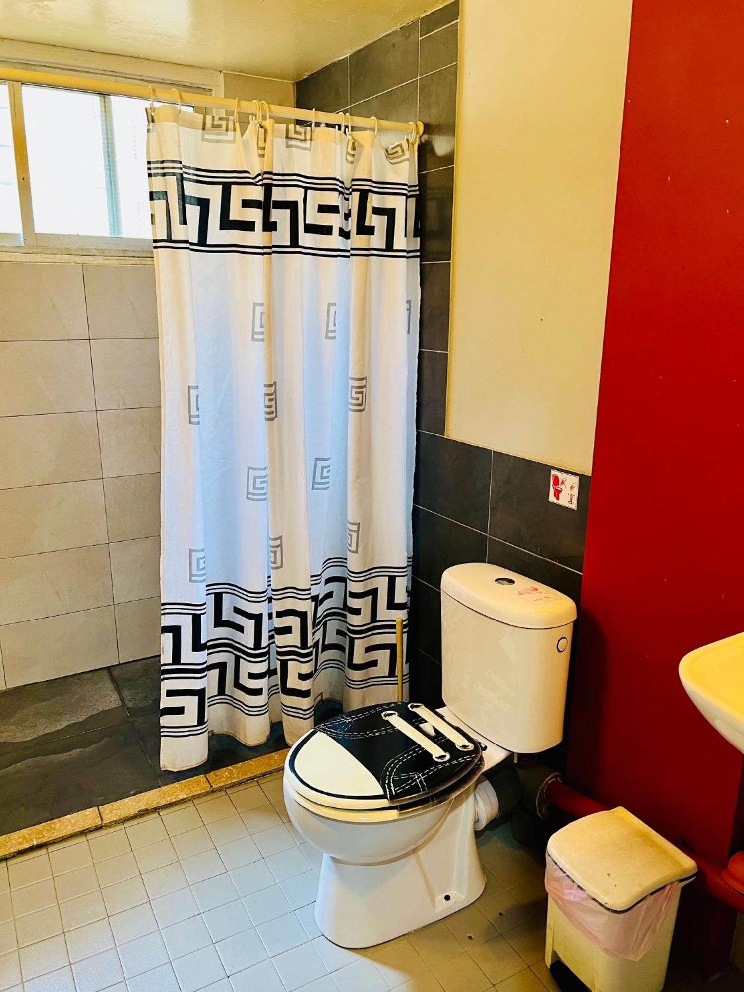 Past Or Tail Rooms Larnaca Ngoại thất bức ảnh