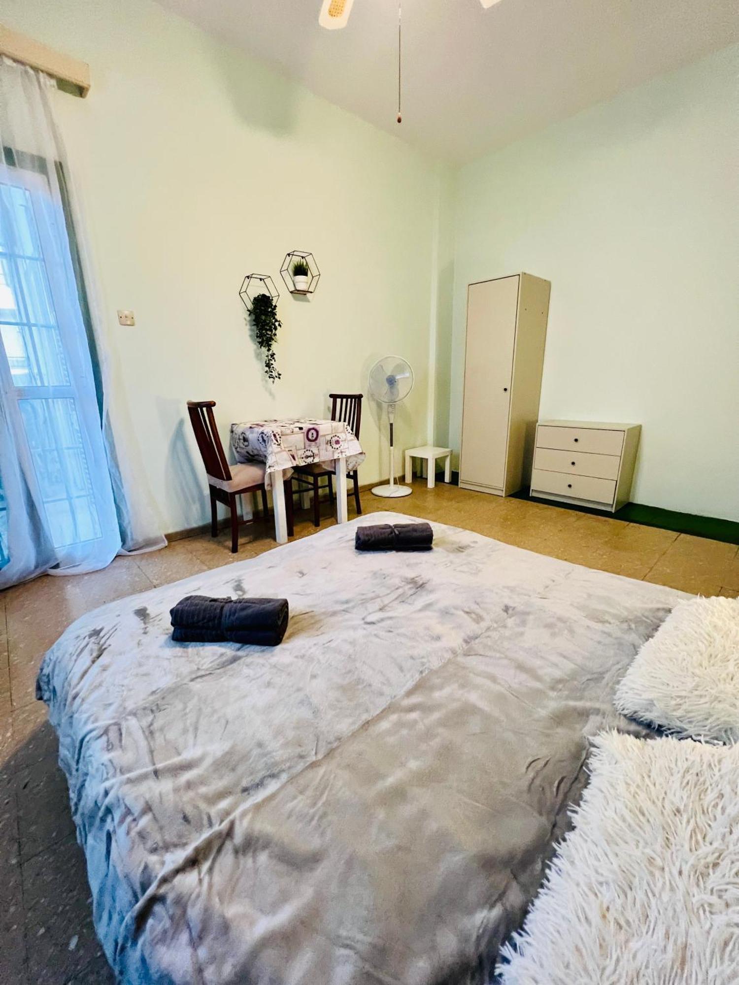 Past Or Tail Rooms Larnaca Ngoại thất bức ảnh
