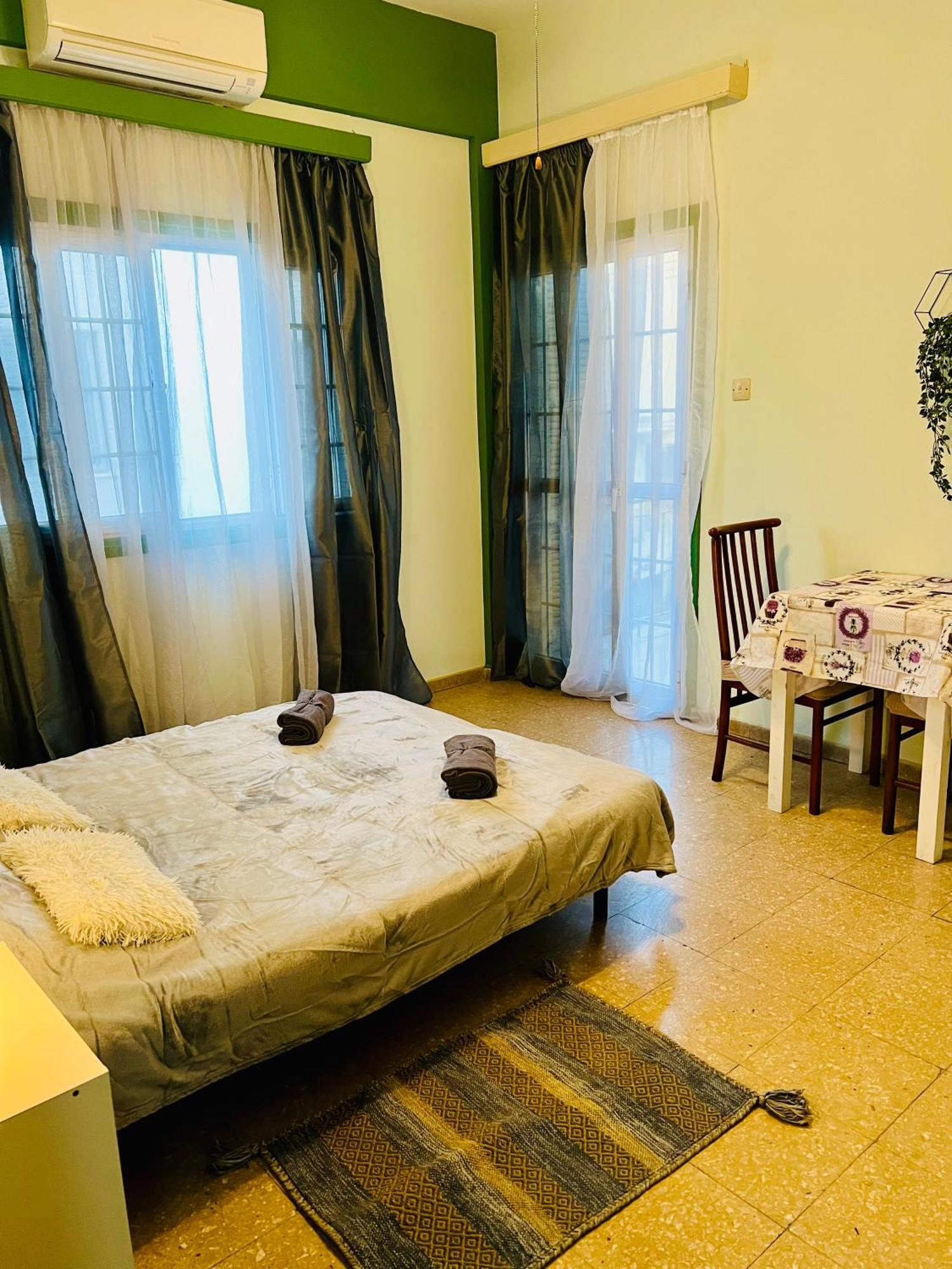 Past Or Tail Rooms Larnaca Ngoại thất bức ảnh