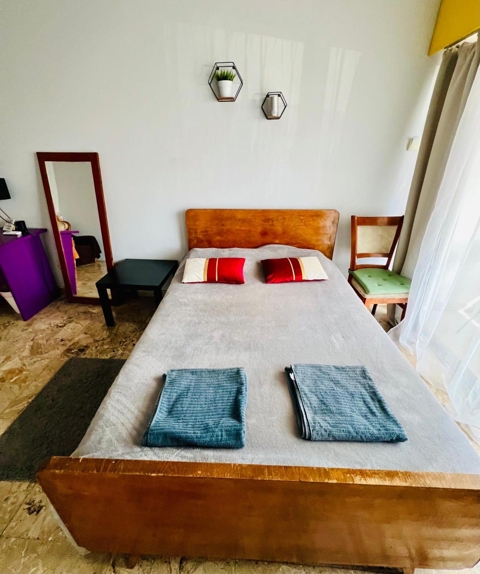 Past Or Tail Rooms Larnaca Ngoại thất bức ảnh